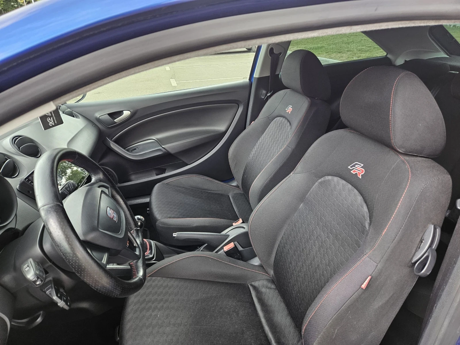 Seat Ibiza, снимка 10 - Автомобили и джипове - 54335565