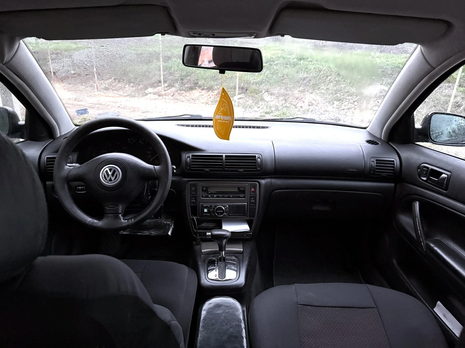 VW Passat 1.9 TDI 110hp, снимка 10 - Автомобили и джипове - 53899360