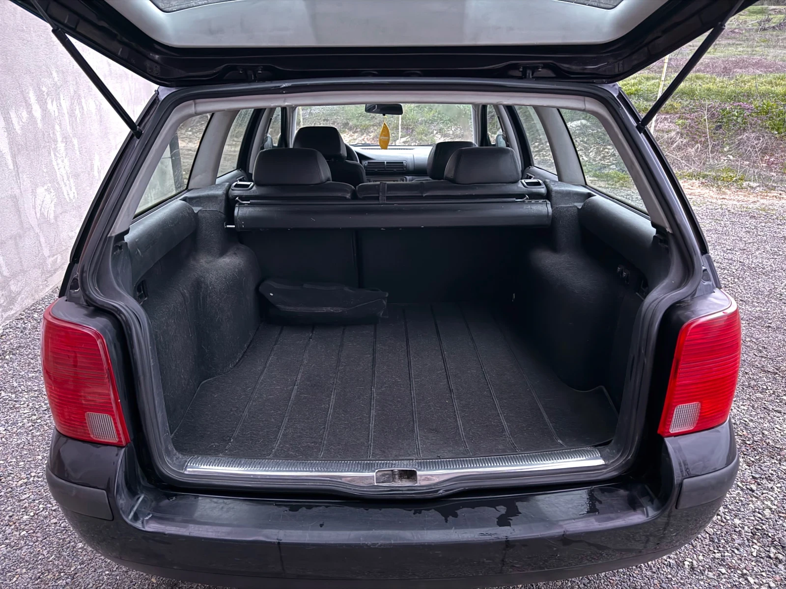 VW Passat 1.9 TDI 110hp, снимка 7 - Автомобили и джипове - 53899360