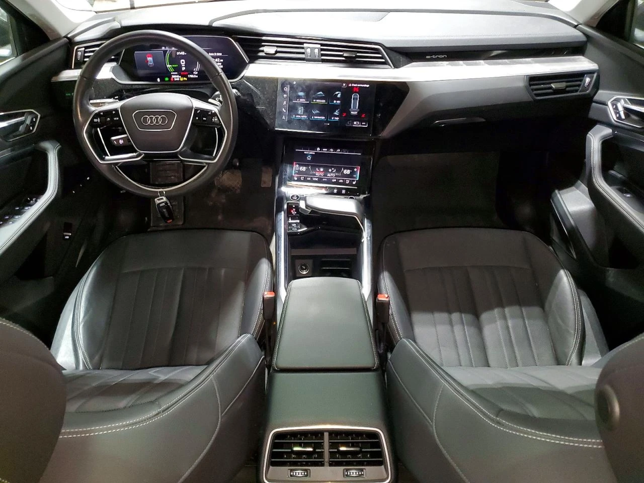 Audi E-Tron Premium Plus, снимка 8 - Автомобили и джипове - 54401899