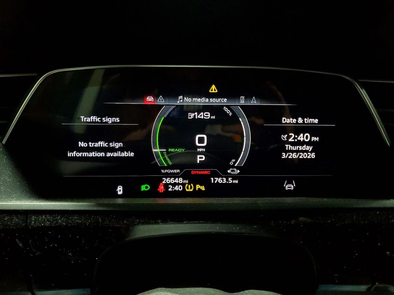 Audi E-Tron Premium Plus, снимка 9 - Автомобили и джипове - 54401899
