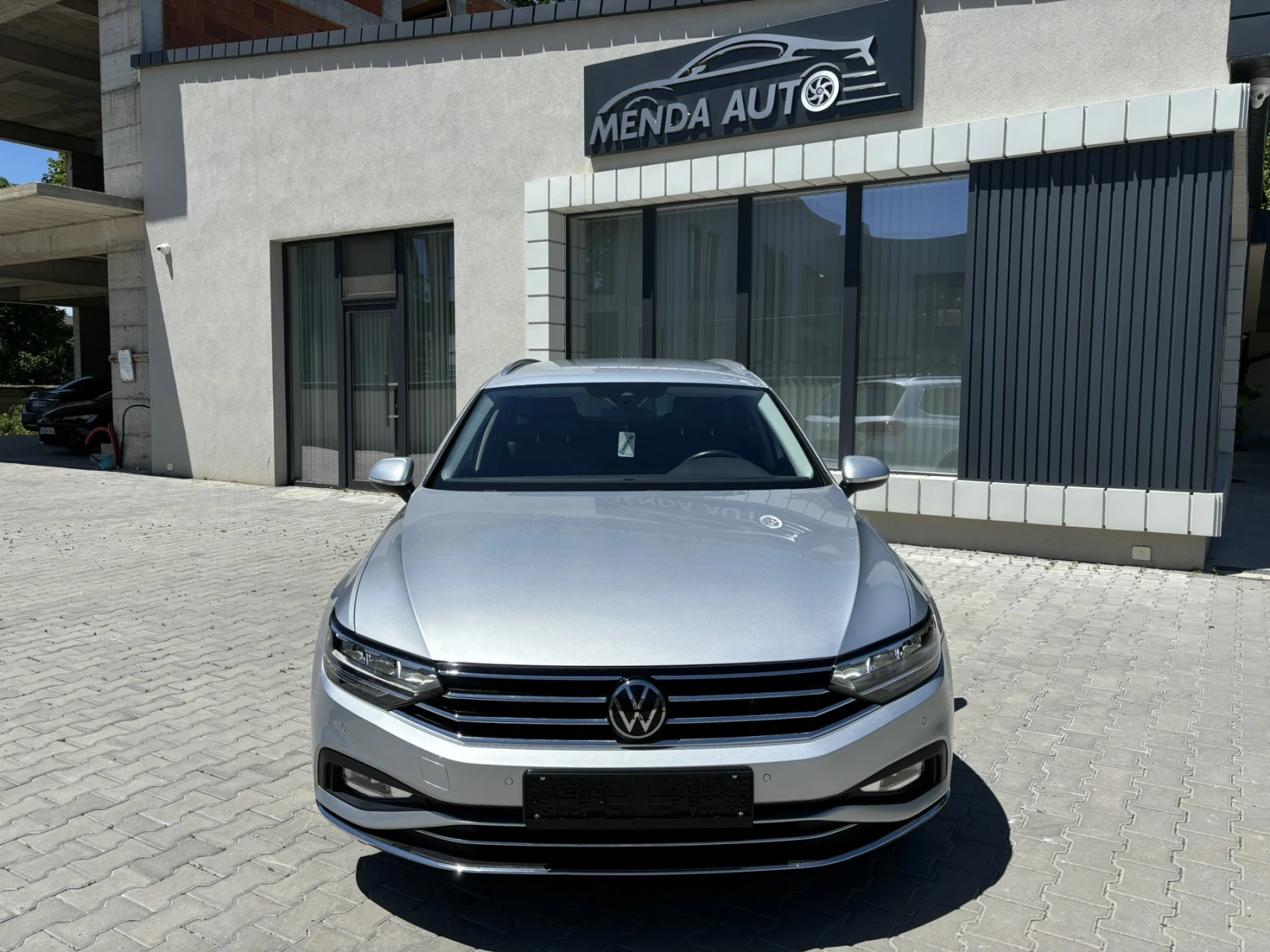 VW Passat ELEGANCE 2.0TDI, снимка 2 - Автомобили и джипове - 54719905