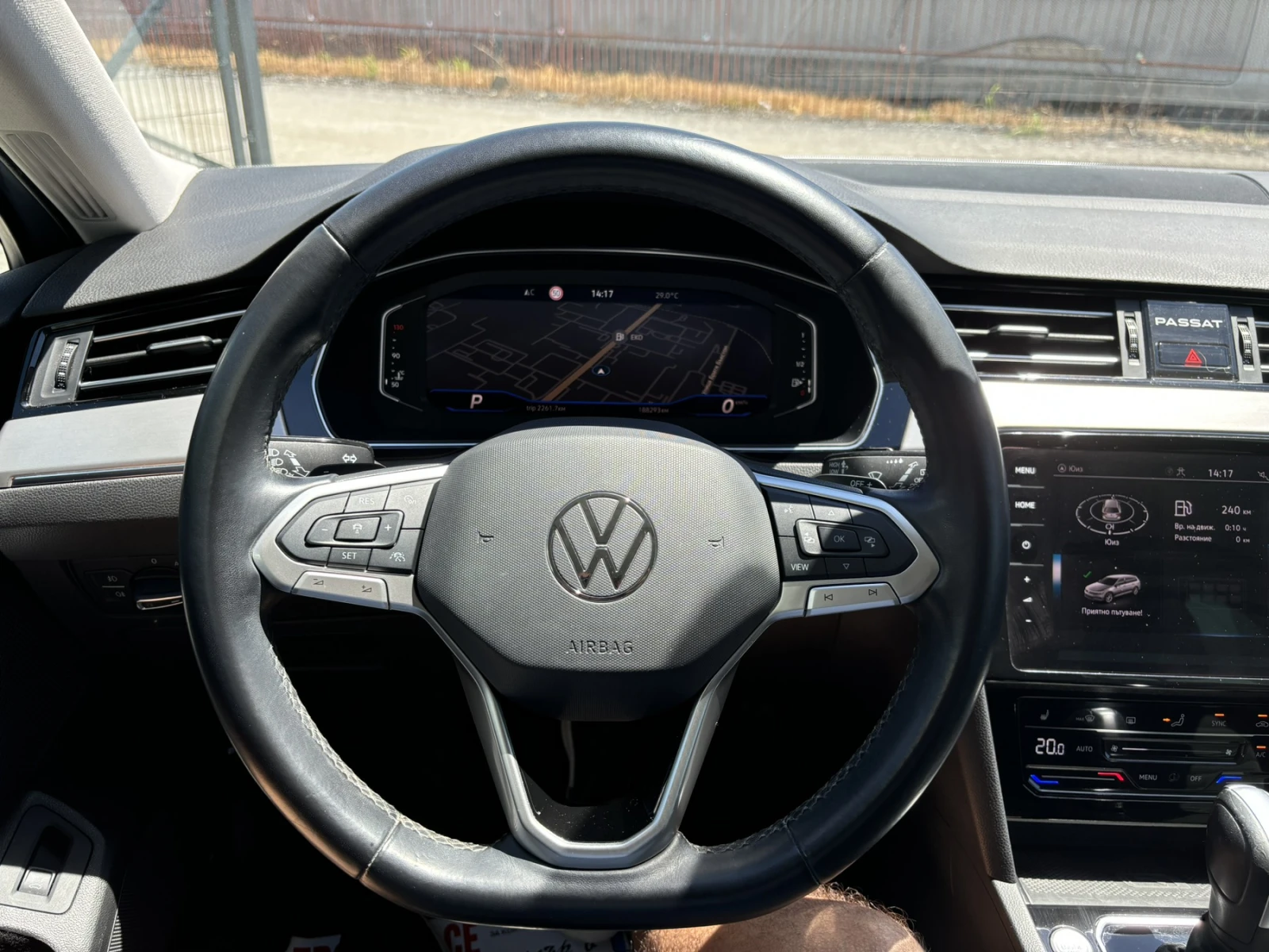 VW Passat ELEGANCE 2.0TDI, снимка 7 - Автомобили и джипове - 54719905