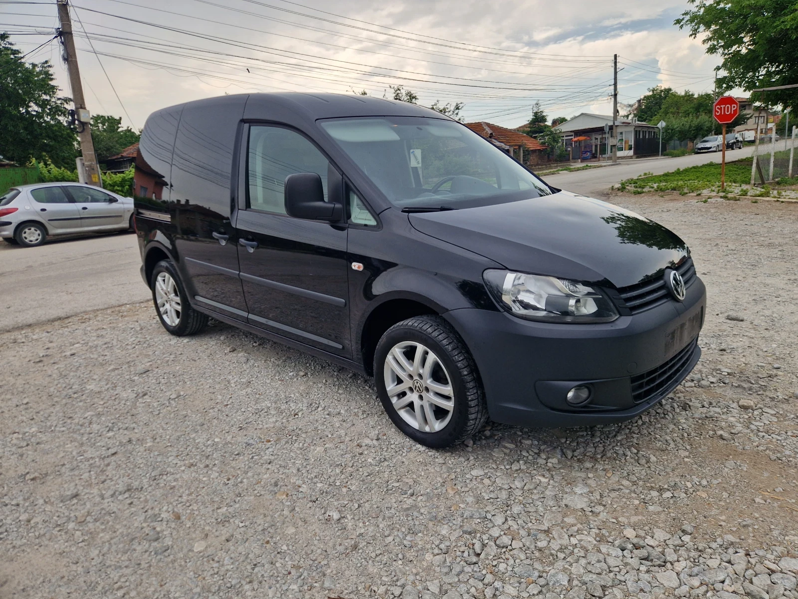 VW Caddy 1.6 TDI, снимка 5 - Автомобили и джипове - 54801576