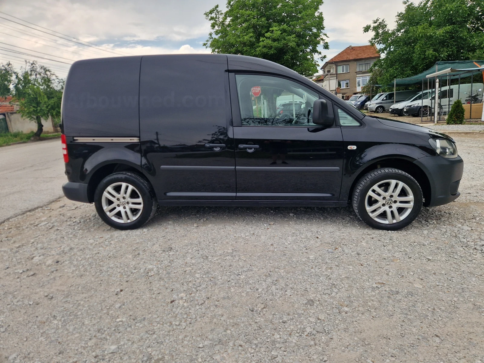 VW Caddy 1.6 TDI, снимка 6 - Автомобили и джипове - 54801576
