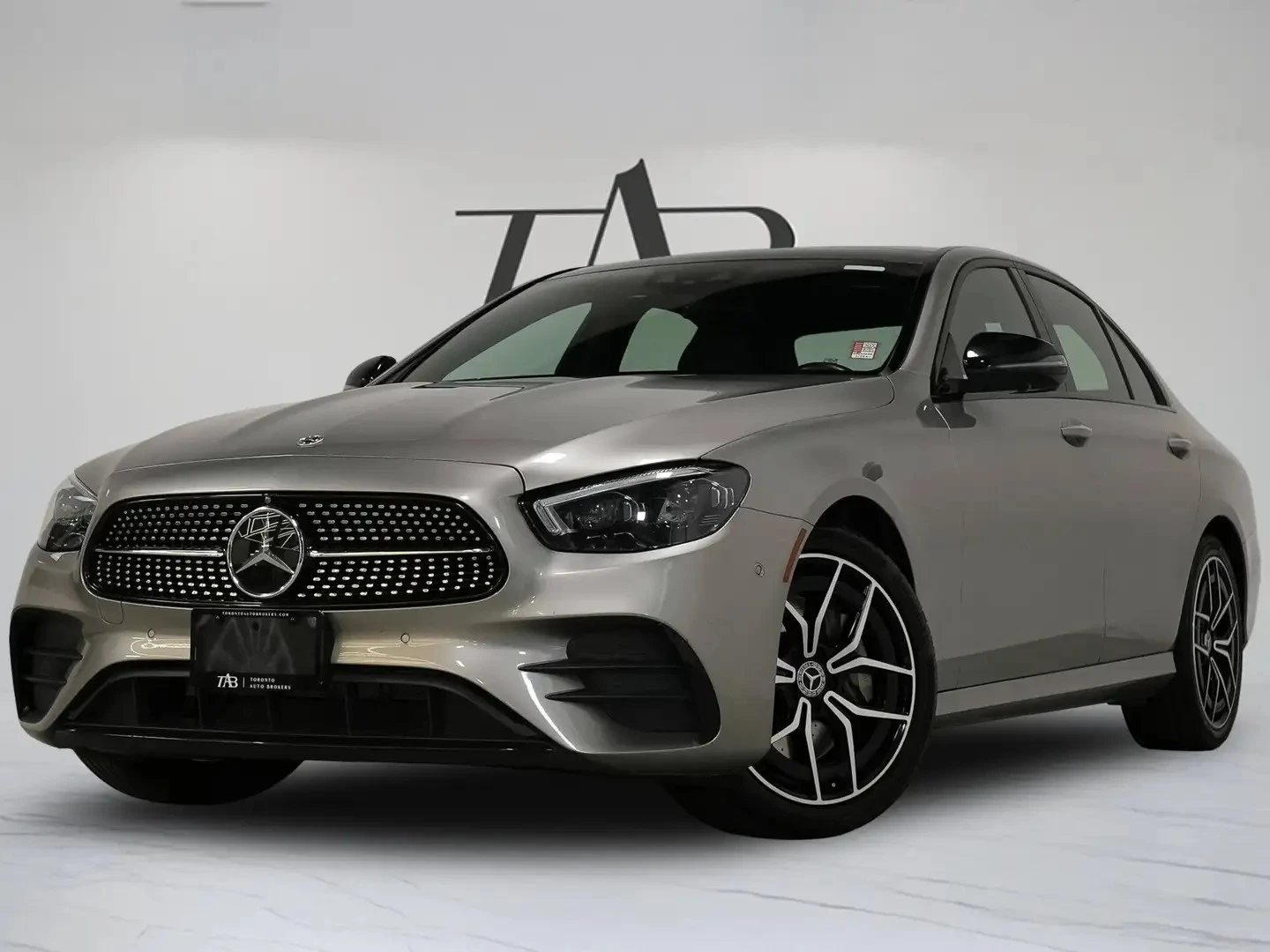 Mercedes-Benz E 450 4MATIC/AMG-LINE/DRIVE-ASSISTS/SUNROOF