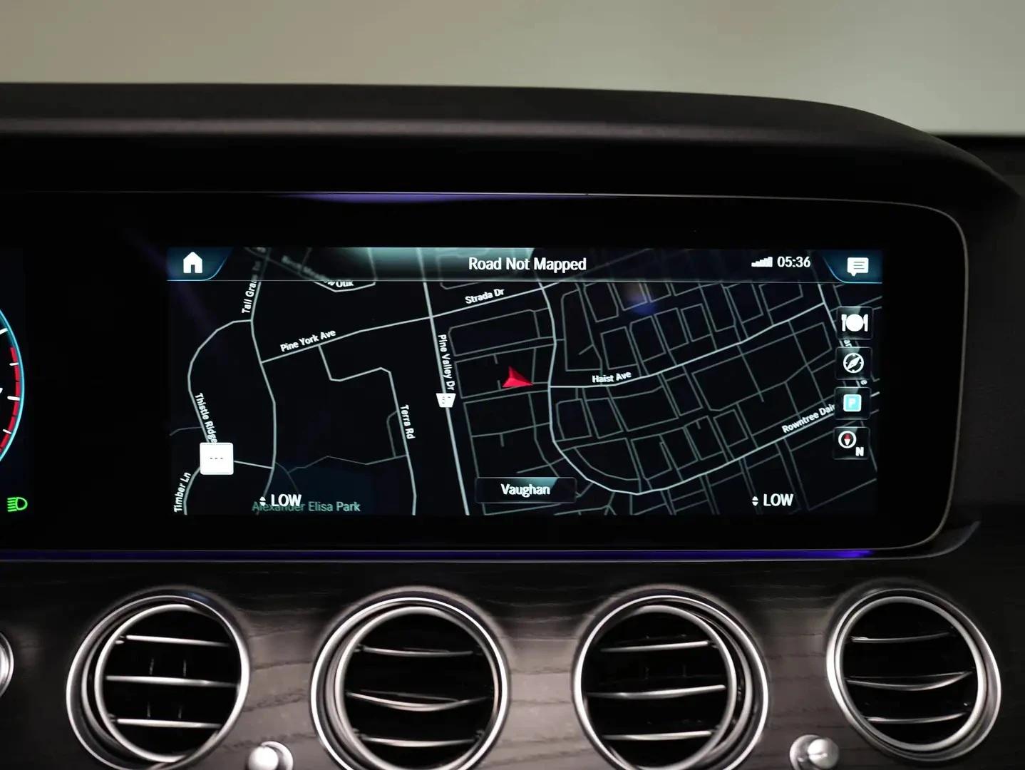 Mercedes-Benz E 450 4MATIC/AMG-LINE/DRIVE-ASSISTS/SUNROOF, снимка 14 - Автомобили и джипове - 55693963