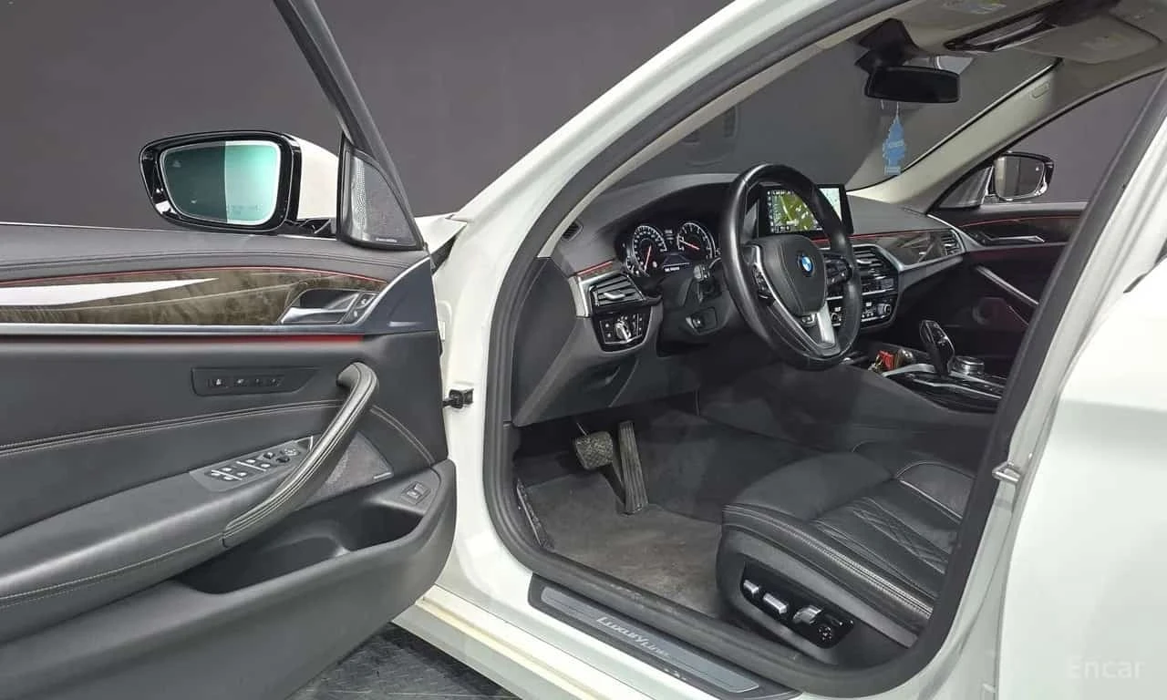 BMW 540 / МАСАЖИ / ОБДУХВАНЕ / ХЕД-ЪП / ЩОРИ, снимка 10 - Автомобили и джипове - 56198695