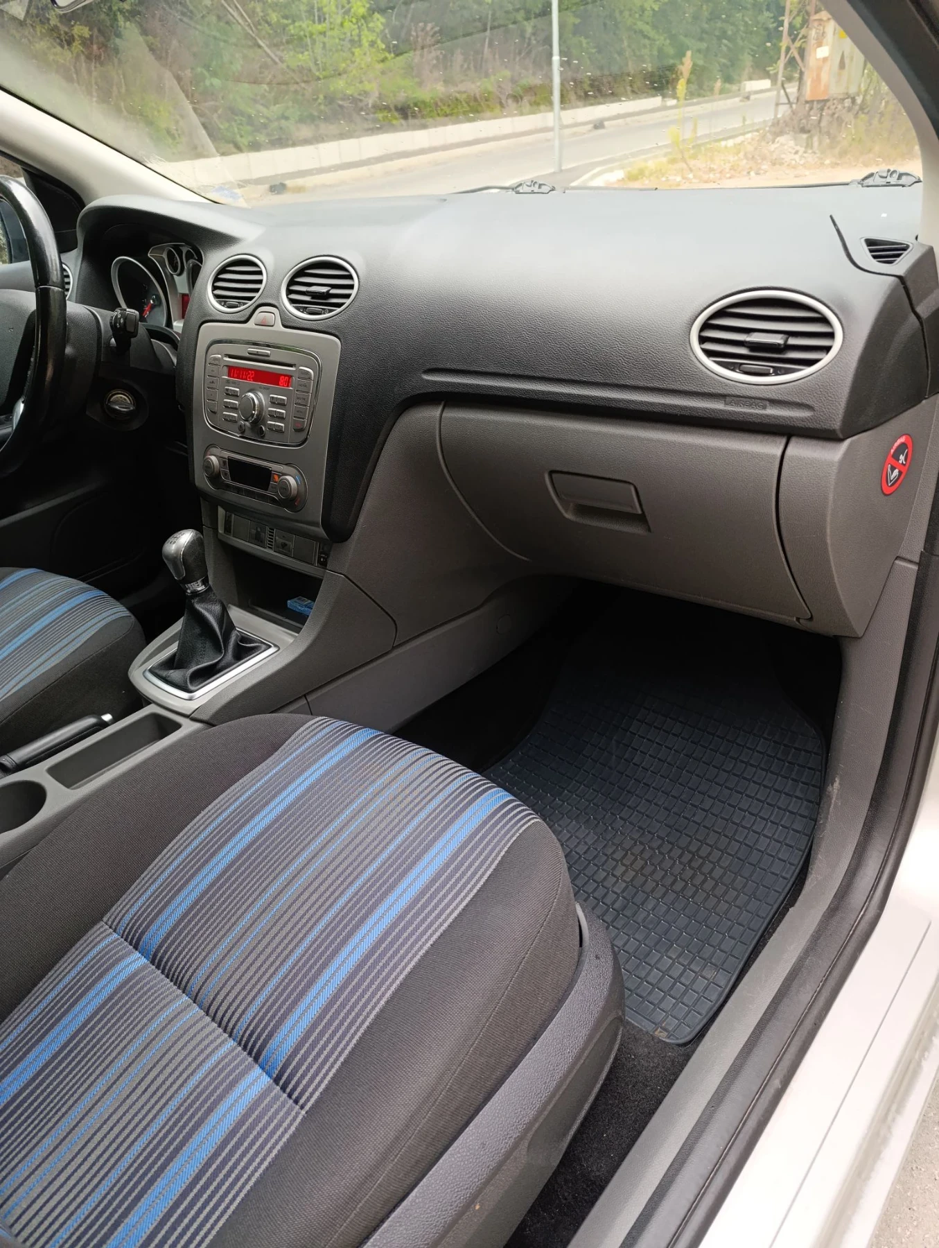 Ford Focus 1.6 Бензин , снимка 7 - Автомобили и джипове - 56557532