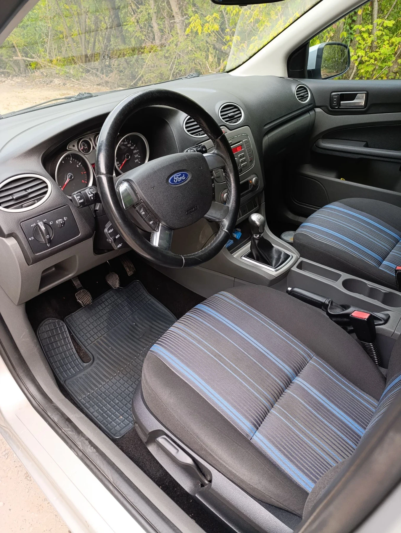 Ford Focus 1.6 Бензин , снимка 8 - Автомобили и джипове - 56557532