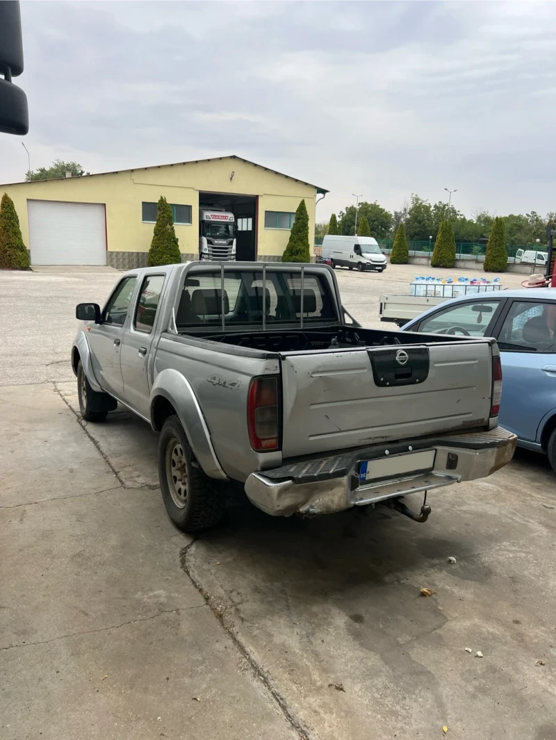 Nissan Navara 2.5 dCi * ПРОБЛЕМ В ДВИГАТЕЛЯ* , снимка 2 - Автомобили и джипове - 48316230