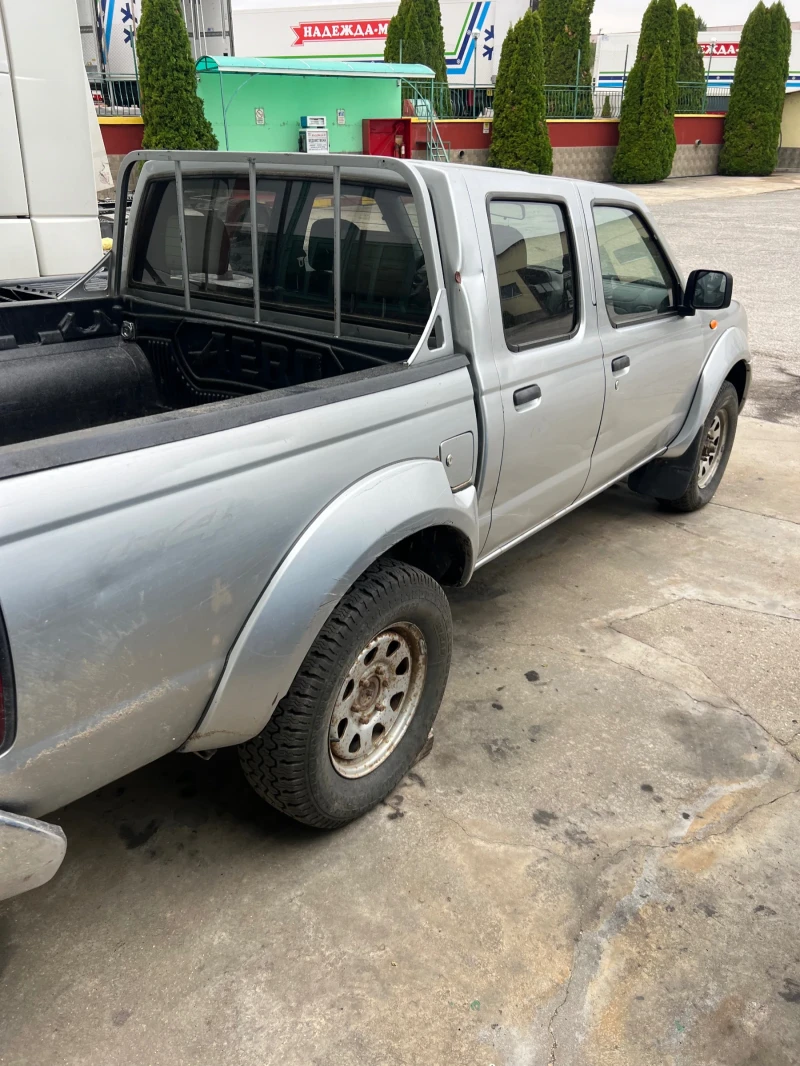 Nissan Navara 2.5 dCi * ПРОБЛЕМ В ДВИГАТЕЛЯ* , снимка 4 - Автомобили и джипове - 48316230