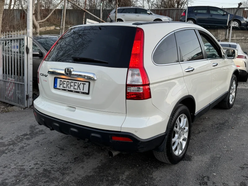 Honda Cr-v 2.0i-VTEC* Exclusive* Panorama* Perla, снимка 4 - Автомобили и джипове - 49442401