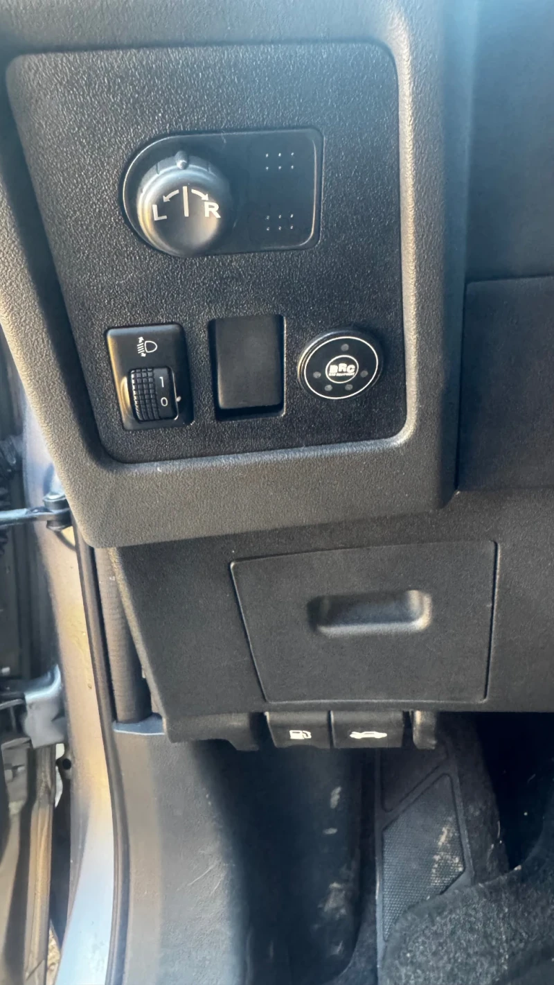 Nissan Qashqai 1, 6 бензин -gpl, снимка 12 - Автомобили и джипове - 52082665