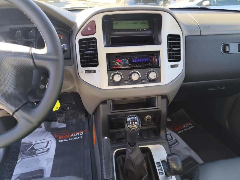 Mitsubishi Pajero 2.5D* 4X4* Klimatronik* , снимка 9 - Автомобили и джипове - 52927894