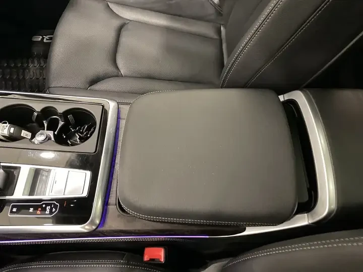 Audi Q8 Technik* Bang & Olufsen* Virtual Cockpit Plus, снимка 12 - Автомобили и джипове - 54662594