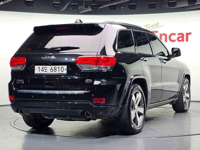 Jeep Cherokee 3.0 Diesel Overland| 240к.с.| ВКЛ.ТЕХНОТЕСТ, снимка 2 - Автомобили и джипове - 55644235