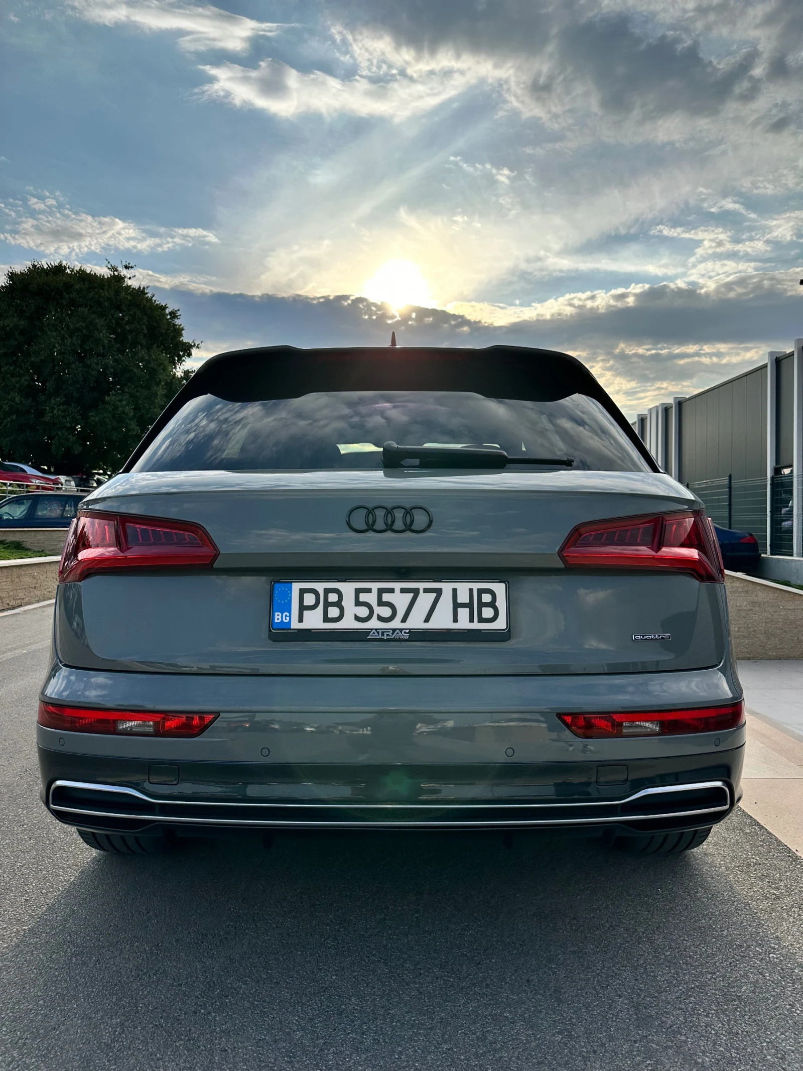 Audi Q5 Quattro/ S-Line + + + / Executive Black Edition - изображение 6