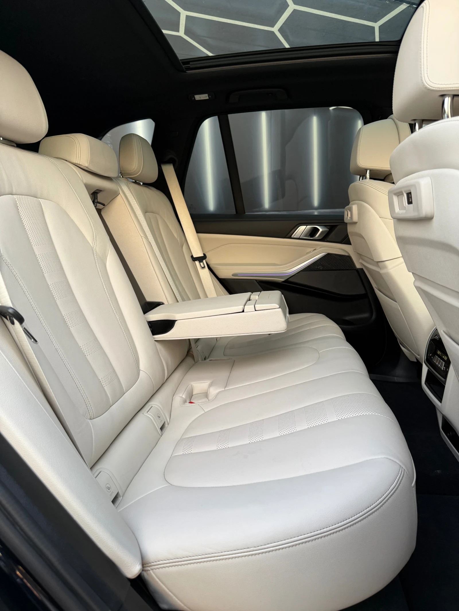 BMW X5 M50i | Mobile.bg   17