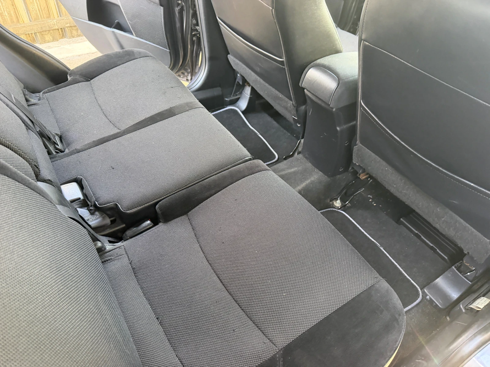 Mitsubishi Outlander 2.2DI-D-4x4-150-Avtomat.., снимка 15 - Автомобили и джипове - 54733414