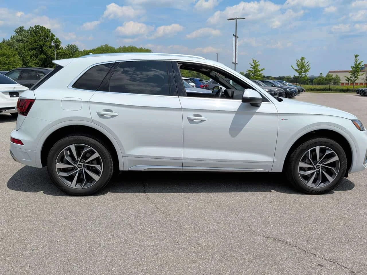 Audi Q5 | Technik | DISTRONIC | 360 | HUD | ПАНОРАМА | , снимка 3 - Автомобили и джипове - 54796542
