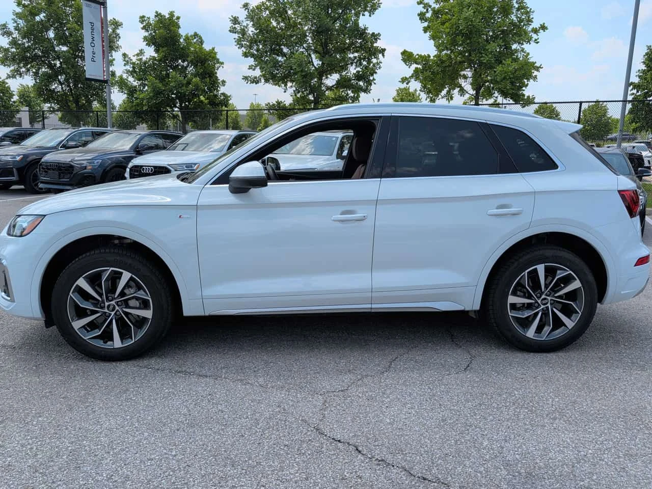 Audi Q5 | Technik | DISTRONIC | 360 | HUD | ПАНОРАМА | , снимка 2 - Автомобили и джипове - 54796542