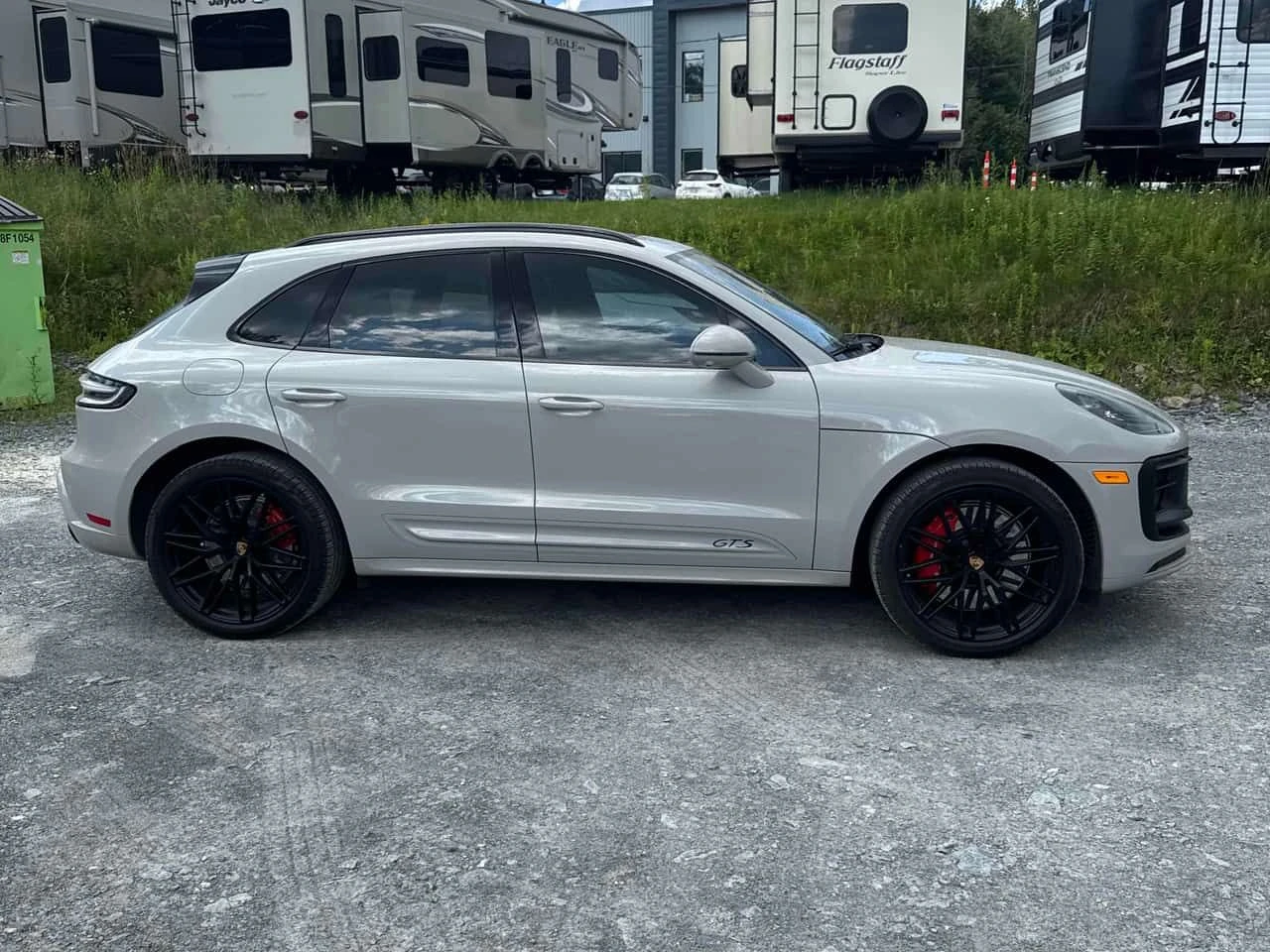 Porsche Macan * GTS * CARFAX * ОПЦИЯ ЗА ФИНАНСИРАНЕ, снимка 3 - Автомобили и джипове - 55318739