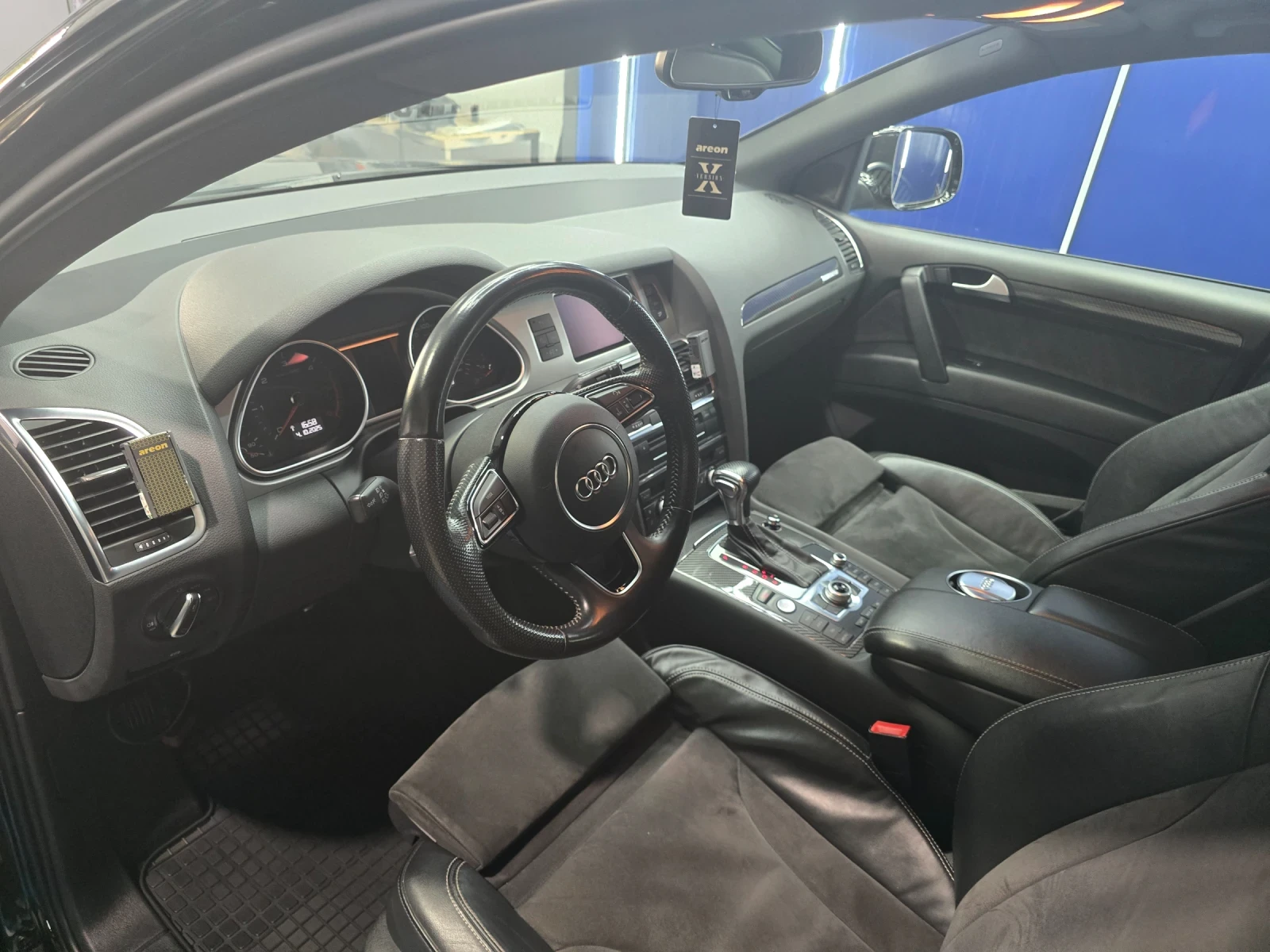 Audi Q7, снимка 4 - Автомобили и джипове - 56359333