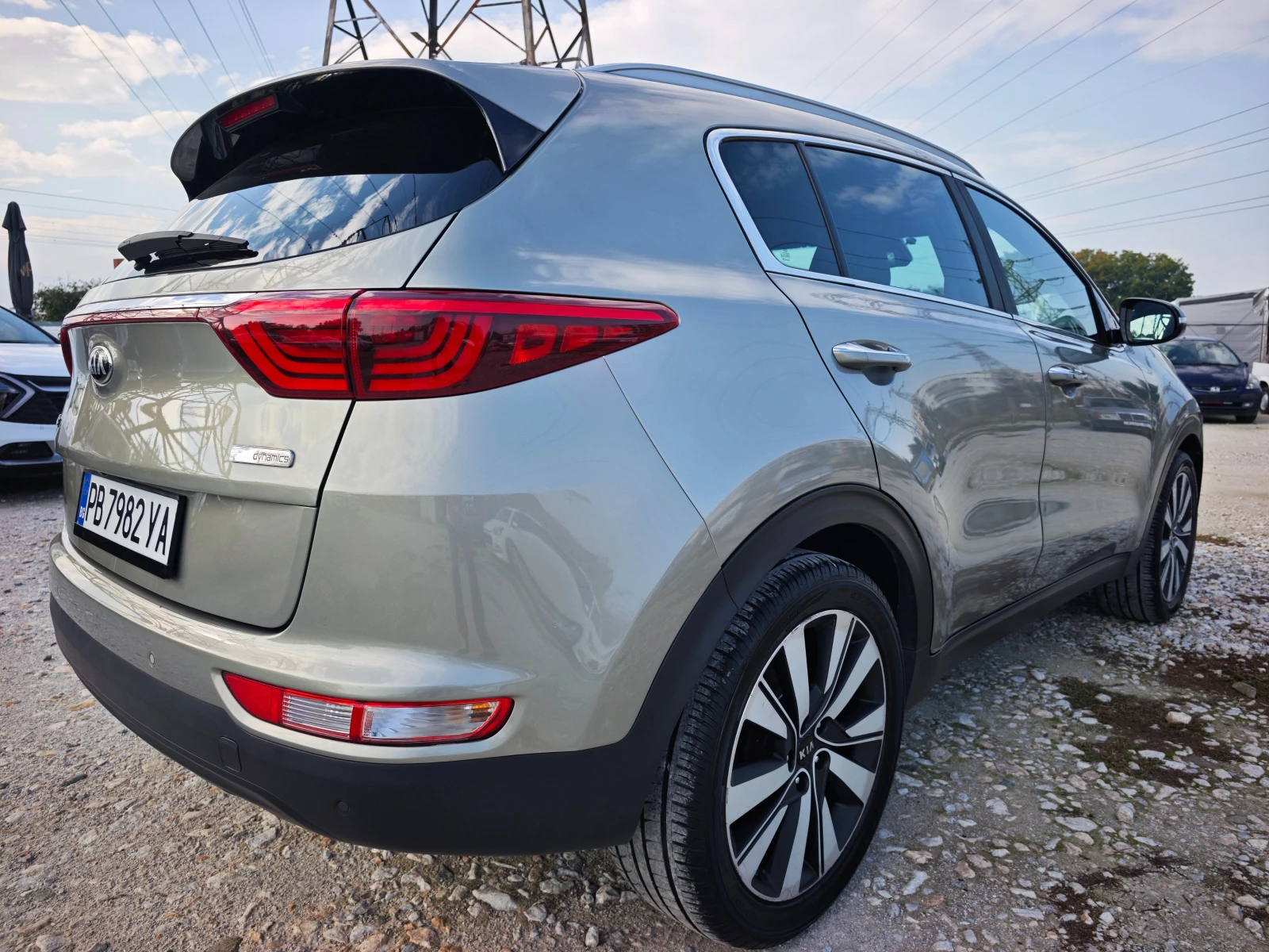Kia Sportage 1.7CRDi, снимка 6 - Автомобили и джипове - 56632046