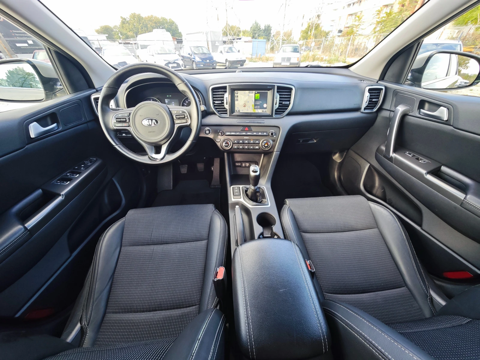 Kia Sportage 1.7CRDi, снимка 14 - Автомобили и джипове - 56632046