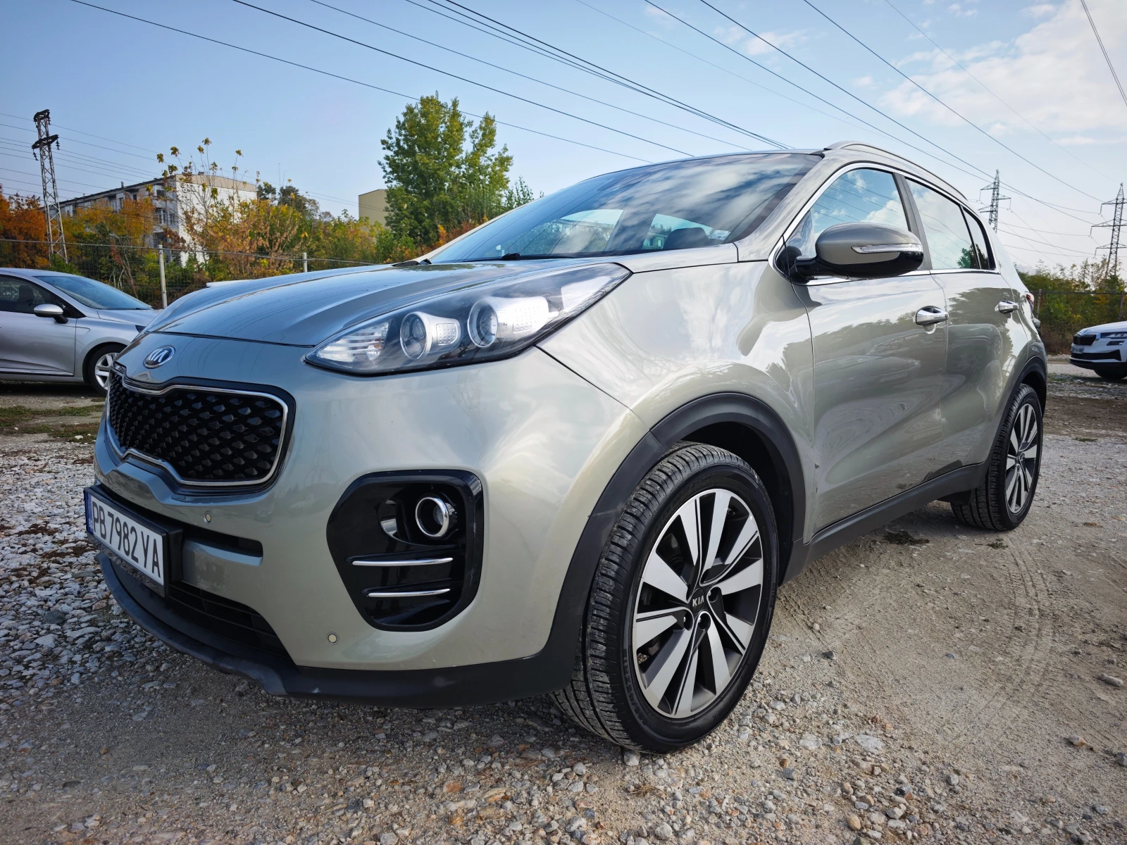 Kia Sportage 1.7CRDi, снимка 2 - Автомобили и джипове - 56632046