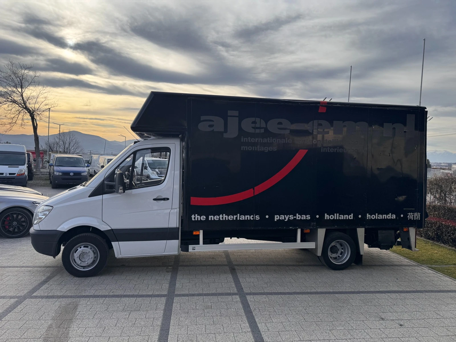 Mercedes-Benz Sprinter 516CDI до 3, 5т. 4, 40м. Падащ борд + Клима  - изображение 3