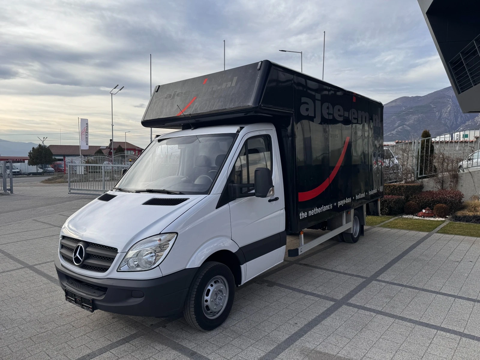 Mercedes-Benz Sprinter 516CDI до 3, 5т. 4, 40м. Падащ борд + Клима  - изображение 2