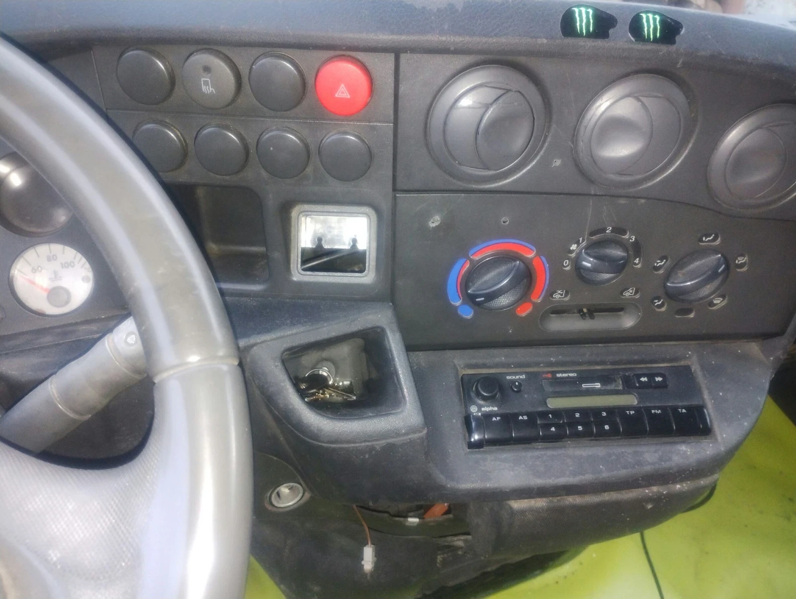 Iveco Daily, снимка 8 - Бусове и автобуси - 54393552