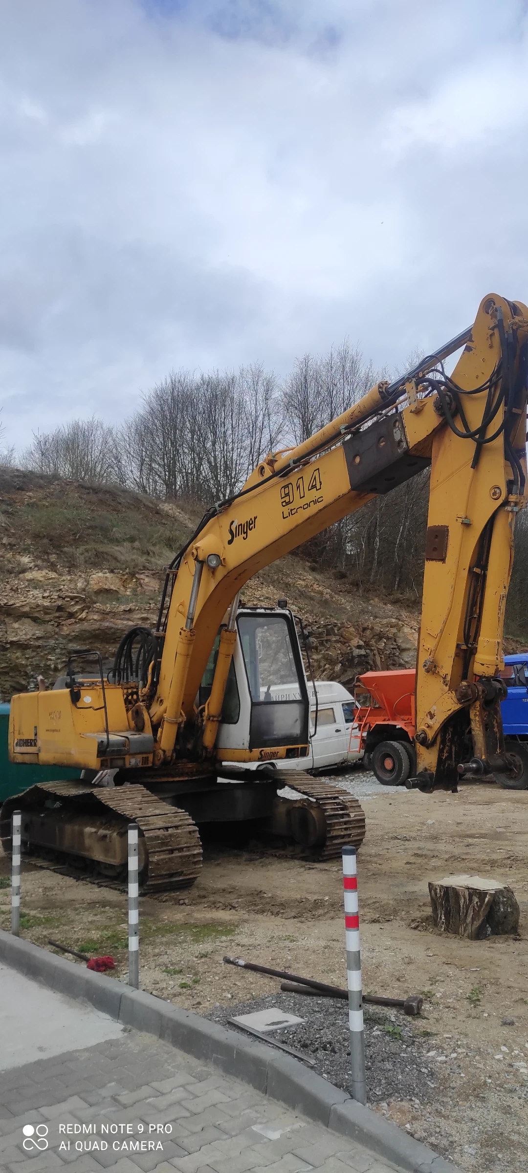 Багер Liebherr R914, снимка 2 - Индустриална техника - 55806728
