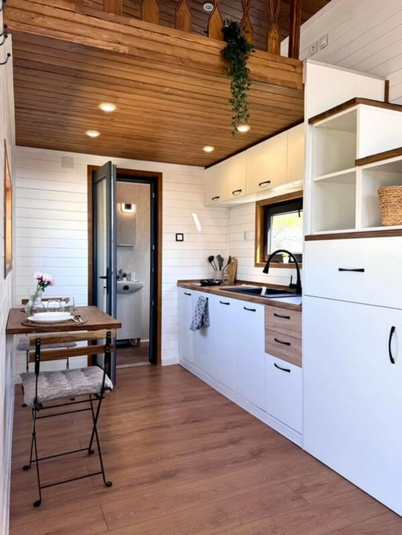 Каравана Други MobilBau MK840 Loft - 38m2 - Бартер, снимка 12 - Каравани и кемпери - 52805817