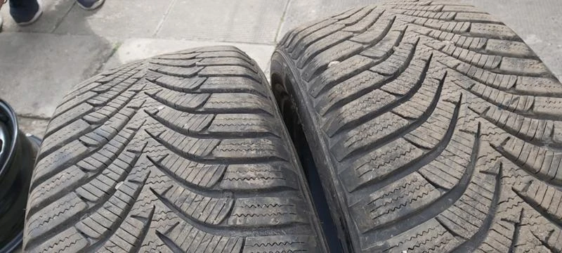 Гуми Зимни 205/55R16, снимка 2 - Гуми и джанти - 32914265