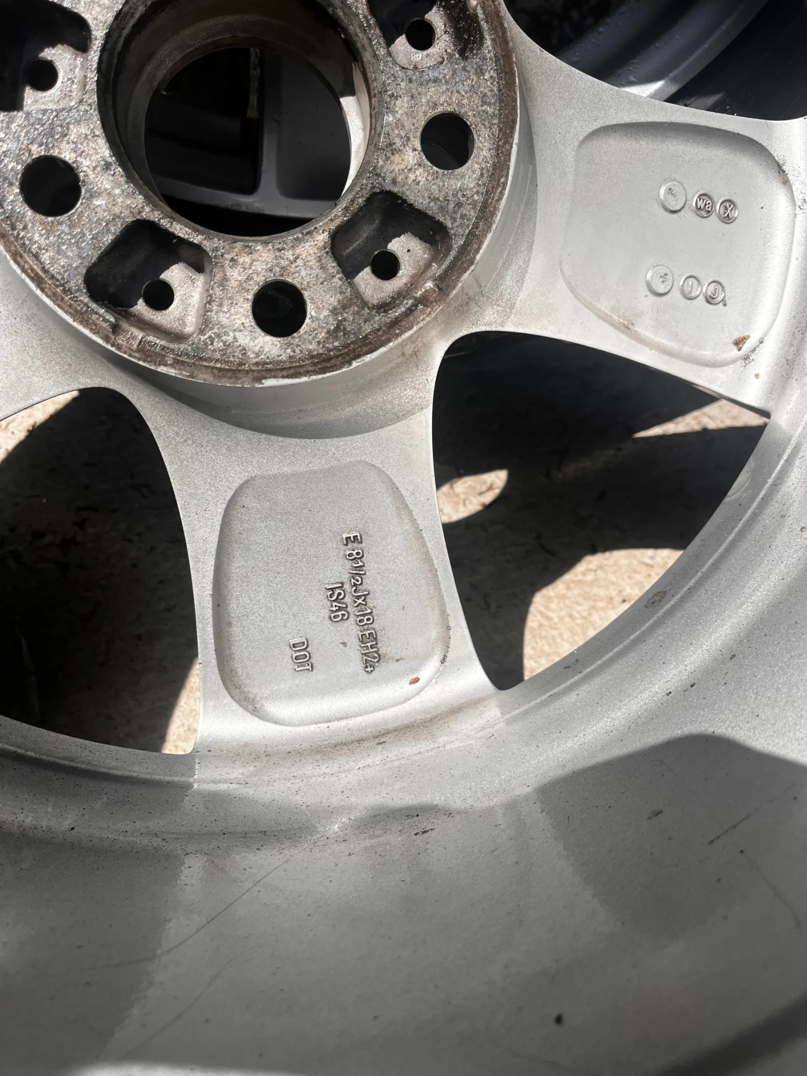 Гуми с джанти Bridgestone 235/40R18, снимка 4 - Гуми и джанти - 54682585