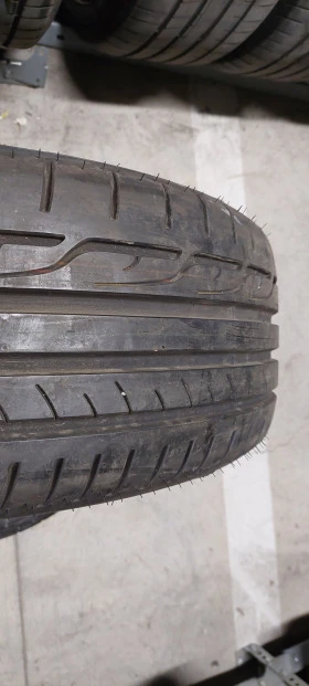 Гуми Летни 225/45R19, снимка 2 - Гуми и джанти - 48087070