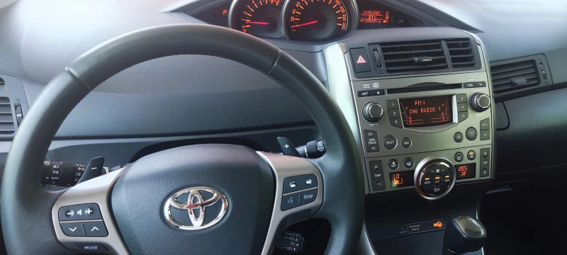 Toyota Verso ШВЕЙЦАРИЯ, А, снимка 9 - Автомобили и джипове - 47785664