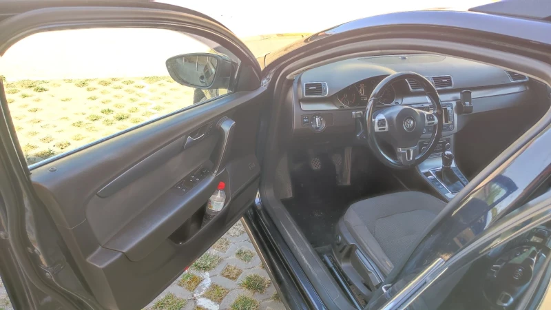 VW Passat 2.0 TDI, снимка 4 - Автомобили и джипове - 52315138