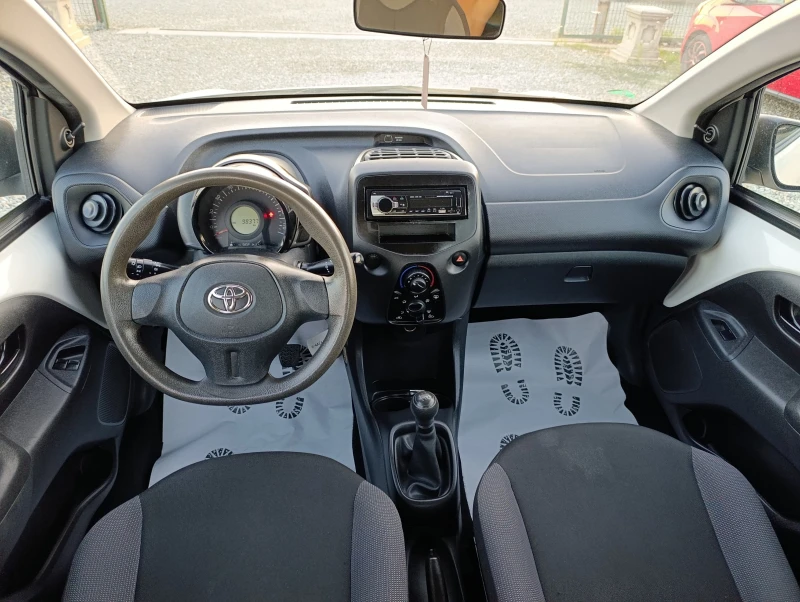 Toyota Aygo 1.0I EURO6B , снимка 12 - Автомобили и джипове - 52316181