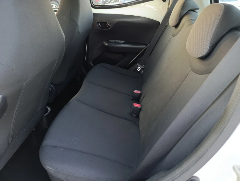 Toyota Aygo 1.0I EURO6B , снимка 11 - Автомобили и джипове - 52316181