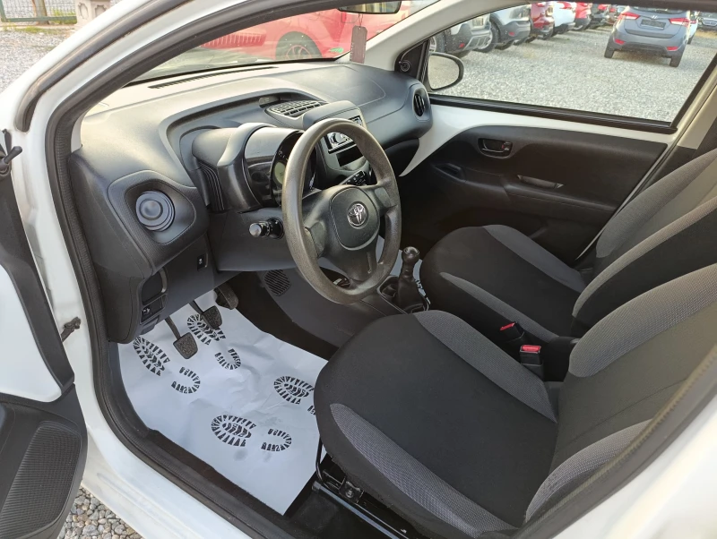 Toyota Aygo 1.0I EURO6B , снимка 9 - Автомобили и джипове - 52316181