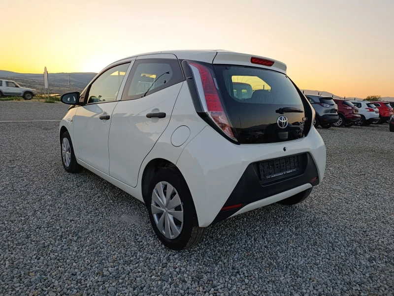 Toyota Aygo 1.0I EURO6B , снимка 8 - Автомобили и джипове - 52316181