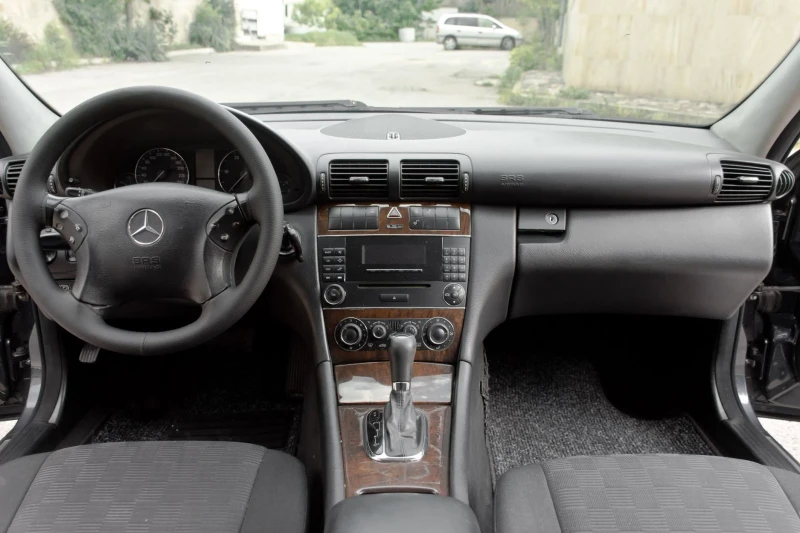Mercedes-Benz C 220 2.2 CDI AVTOMAT, снимка 11 - Автомобили и джипове - 51657582