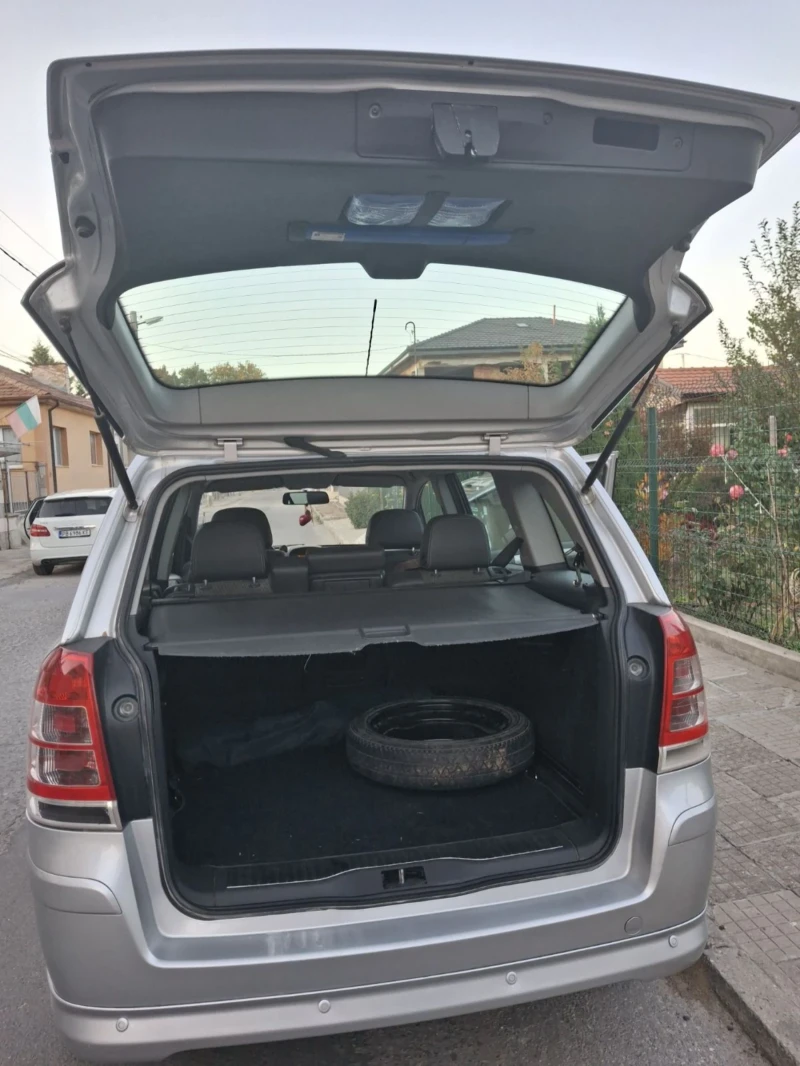 Opel Zafira, снимка 6 - Автомобили и джипове - 52581660