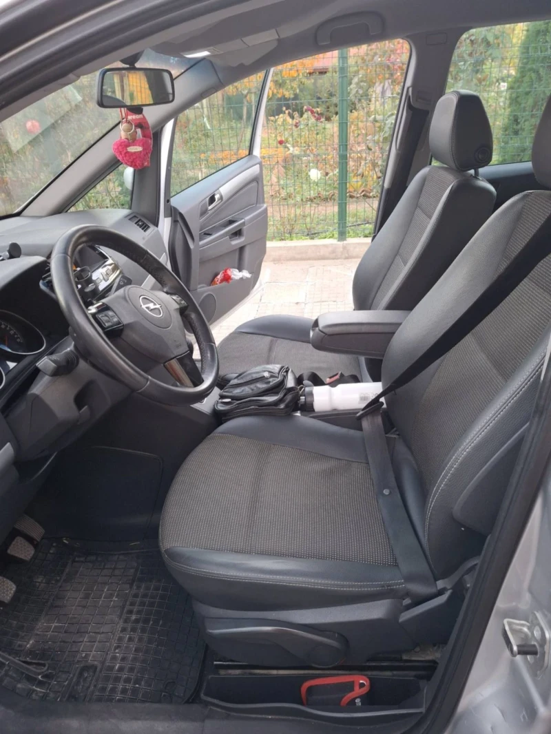 Opel Zafira, снимка 8 - Автомобили и джипове - 52581660