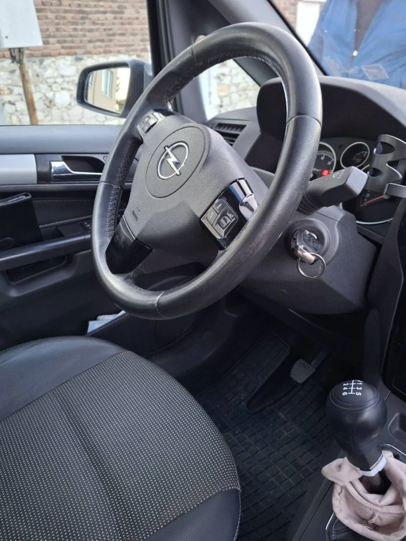 Opel Zafira, снимка 16 - Автомобили и джипове - 52581660