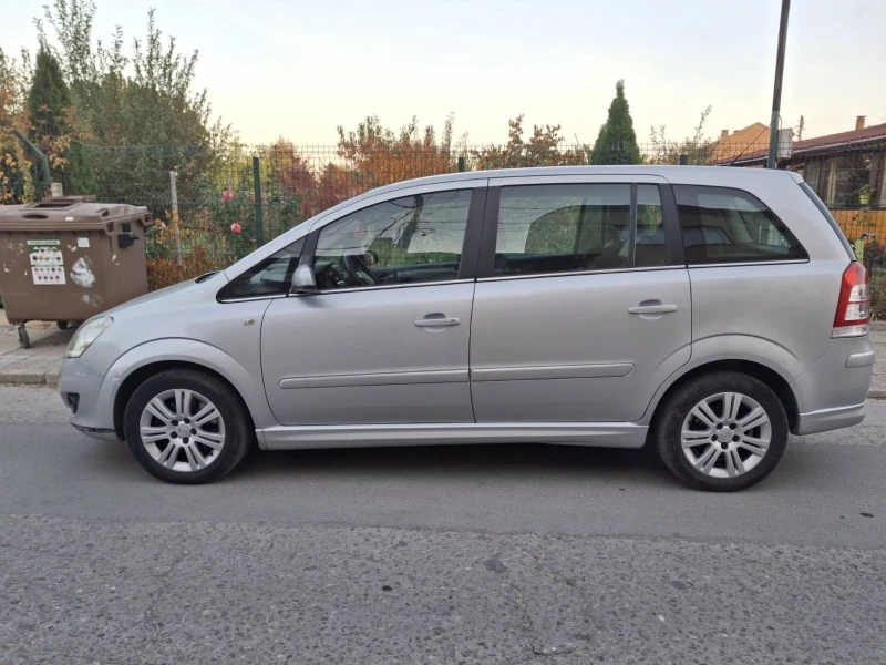 Opel Zafira, снимка 4 - Автомобили и джипове - 52581660